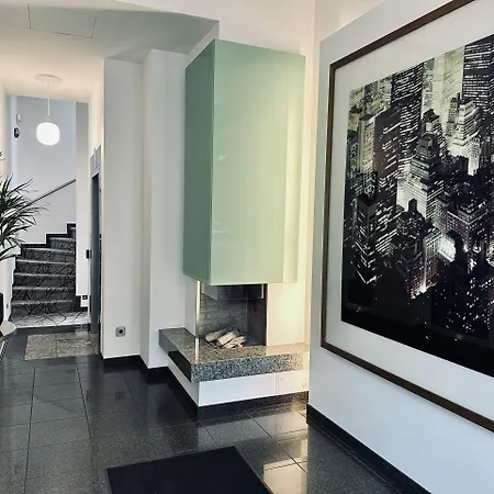 Avidon Art & Design 4*