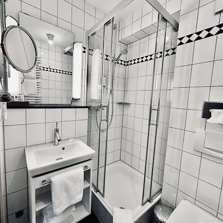 Hotel Avidon Art & Design 4*