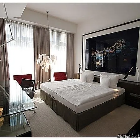 Hotel Avidon Art & Design 4*