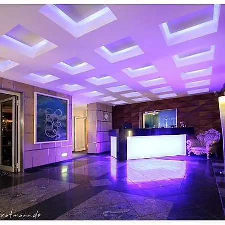 Avidon Art & Design 4*